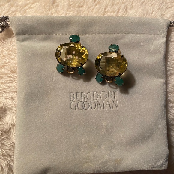 Clip-on ear rings.  bought from Bergdorf Goodman #mygrandmajewelry - Picture 4 of 4